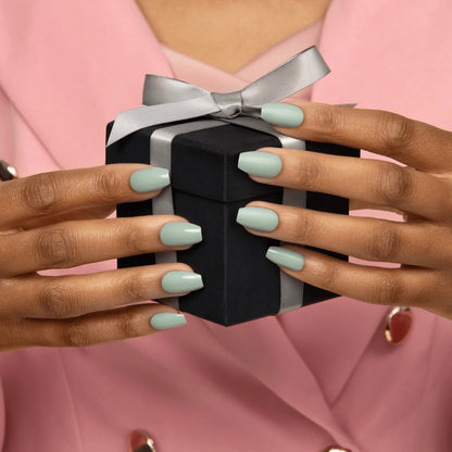 imPRESS by KISS nails Going Green Coffin (KISS-IMC508)